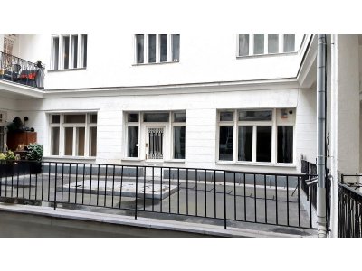 11 szobás hostel az V. kerületben