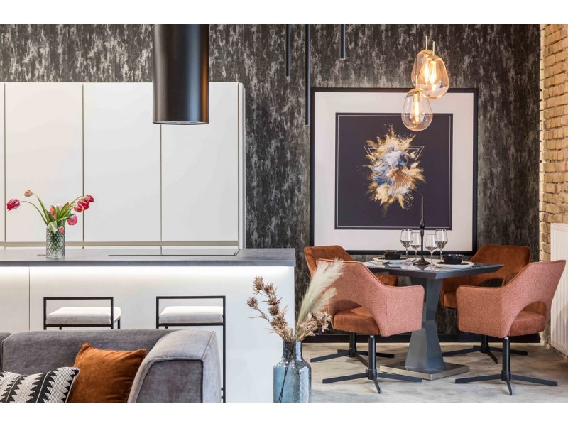 LOFT STÍLUS LUXUS ELEGÁNS ERKÉLYES GIZELLA MALOM