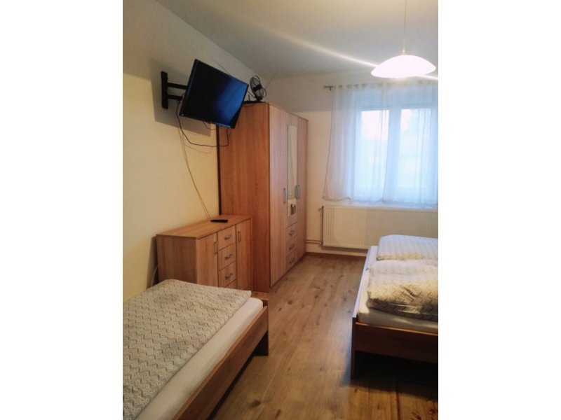 Étterem  apartmanokkal eladó