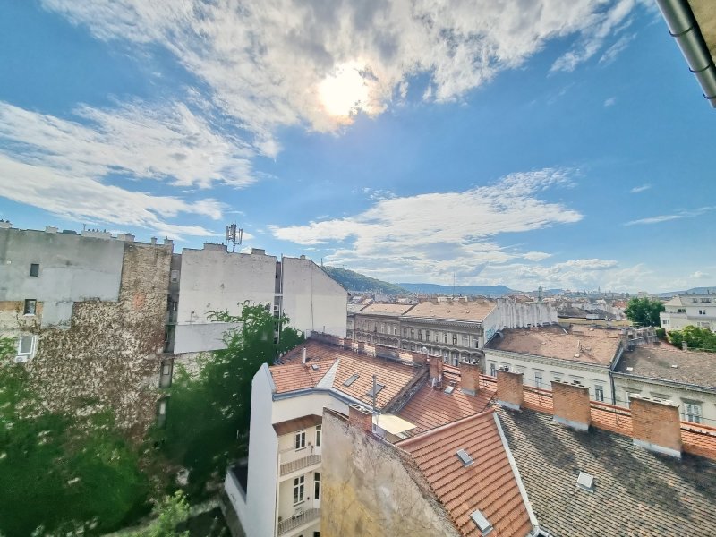 PANORÁMÁS ERKÉLYES FELÚJÍTOTT ÁLOMLAKÁS