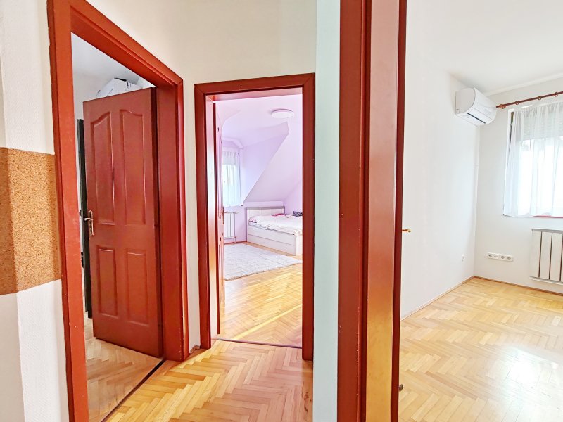 Nagy családosok álmai háza eladó