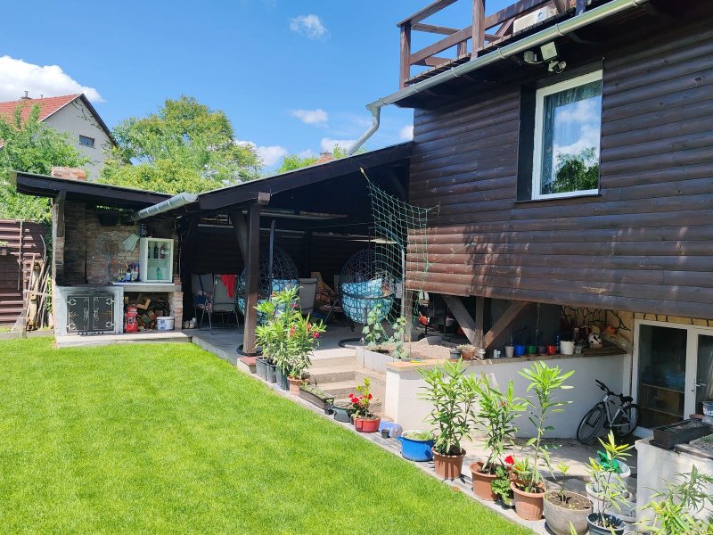 Nagy családosoknak vagy két generáció számára!