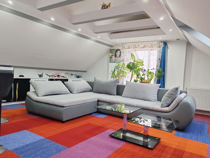 Nagy családosoknak vagy két generáció számára!