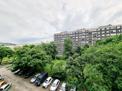 Eladó különnyíló 2 szobás ingatlan az Etele úton