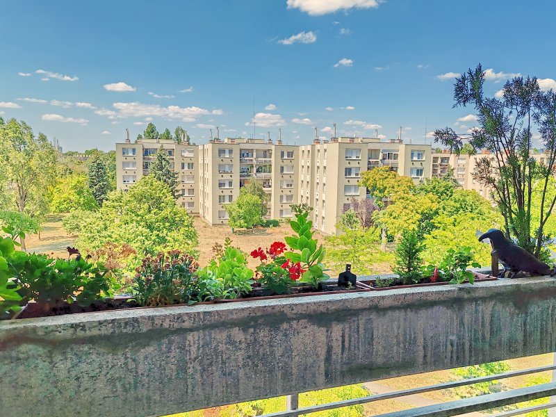 3 szobás, erkélyes lakás a Nyuszi sétányon eladó