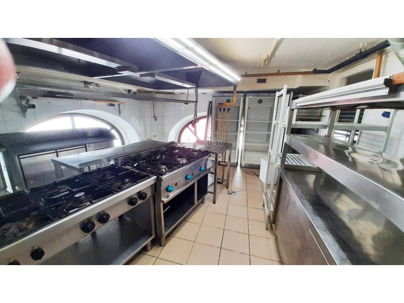  Bejáratott vendégkörrel rendelkező étterem kiadó