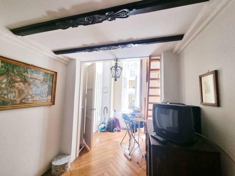 Eladó lakás a Palotanegyed szívében, műemléki környezetben, ritka lehetőség a Dégenfeld-Schomburg-palotában!