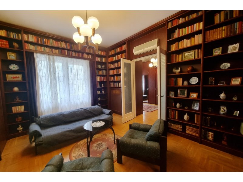 Eladó lakás a 9. kerületben, az Ipar utcában, kiváló elhelyezkedéssel!