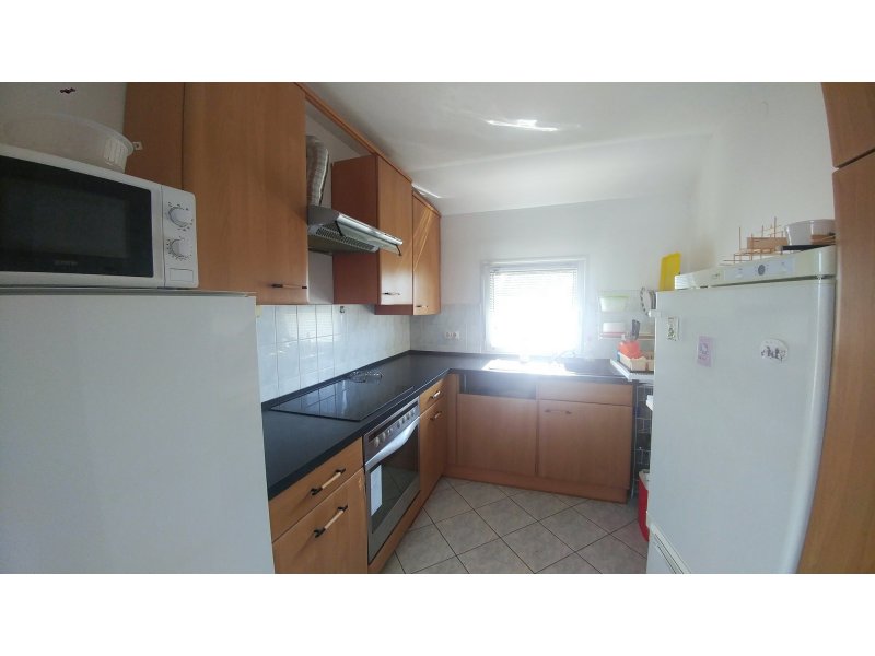  SZOBA KIADÓ ÚJÉPÍTÉSŰ LAKÁSBAN 