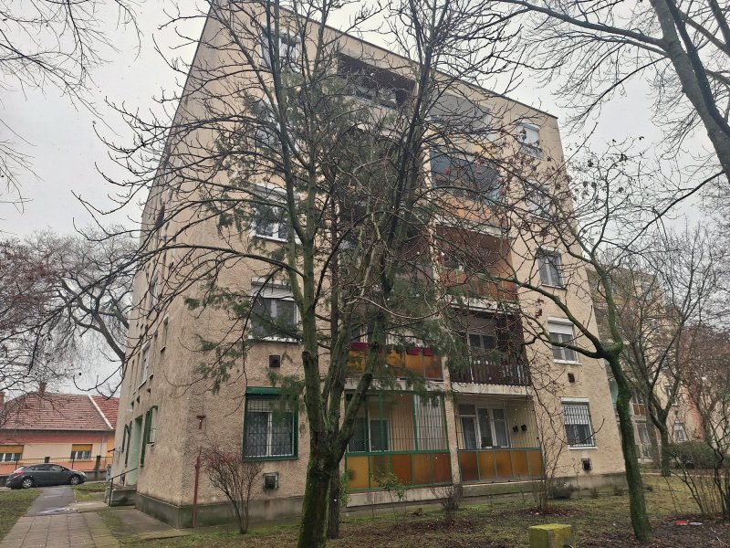 2 szobás, erkélyes, földszinti lakás Csepel kedvelt részén, zöldövezetben