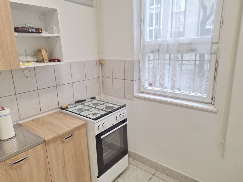 2 szobás, erkélyes, földszinti lakás Csepel kedvelt részén, zöldövezetben