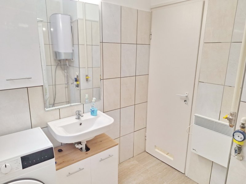 2 szobás, erkélyes, földszinti lakás Csepel kedvelt részén, zöldövezetben