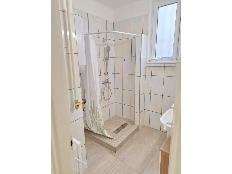 2 szobás, erkélyes, földszinti lakás Csepel kedvelt részén, zöldövezetben