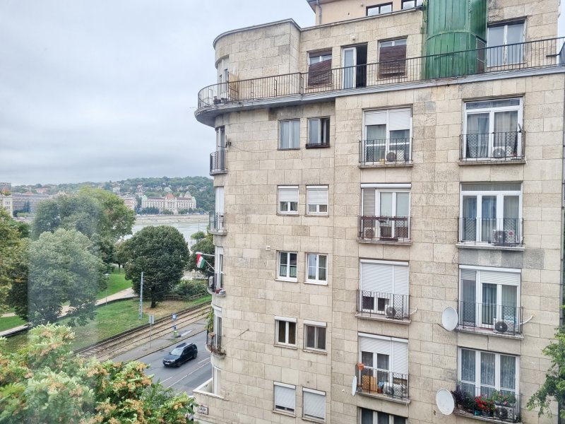 DUNAI PANORÁMÁS, ERKÉLYES KIADÓ LAKÁS