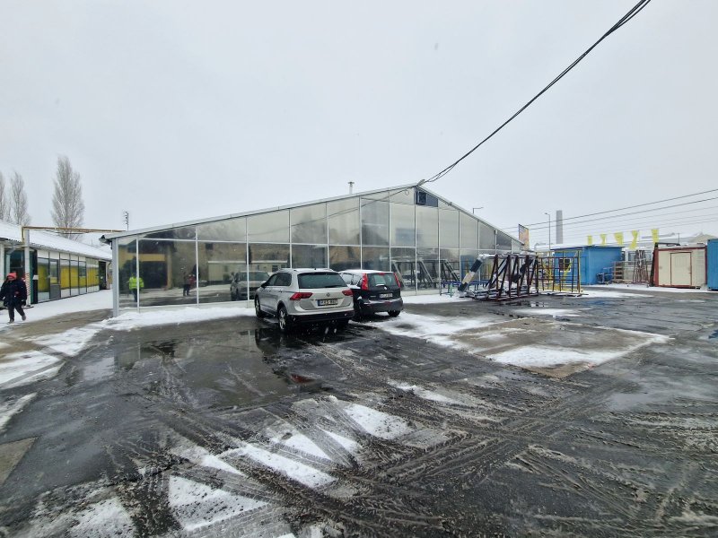 Ipari csarnok befektetőknek vagy saját használatra