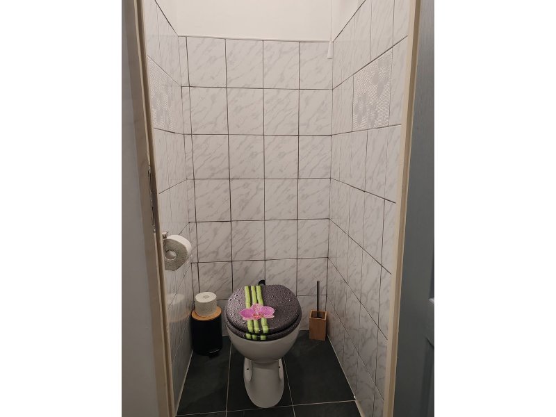 Kertes társasházi lakás eladó!