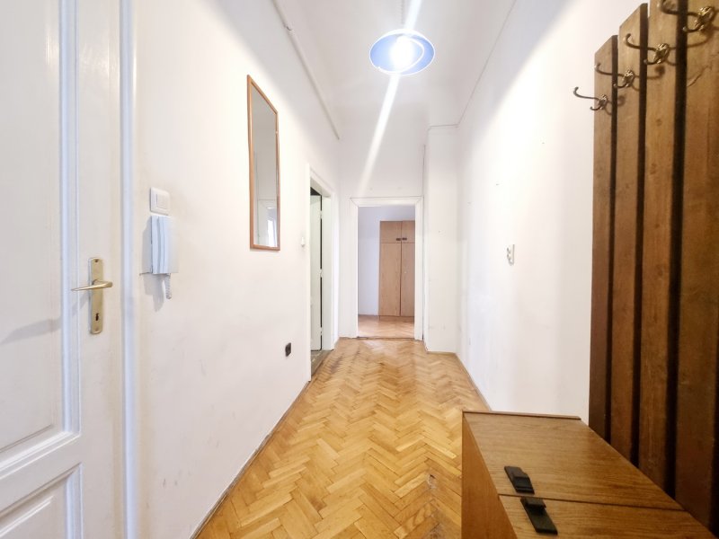 Két erkélyes, világos lakás eladó Újlipótváros szívében, pár lépésre a Westendtől