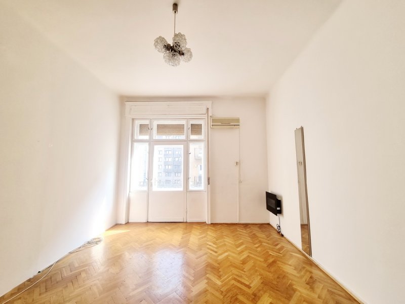 Két erkélyes, világos lakás eladó Újlipótváros szívében, pár lépésre a Westendtől