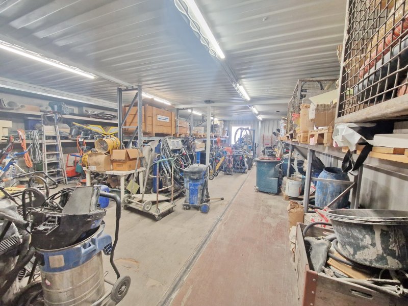 Az a telephely, ahol végre egy helyen működhet a raktár, a műhely és az iroda, kompromisszumok nélkül.