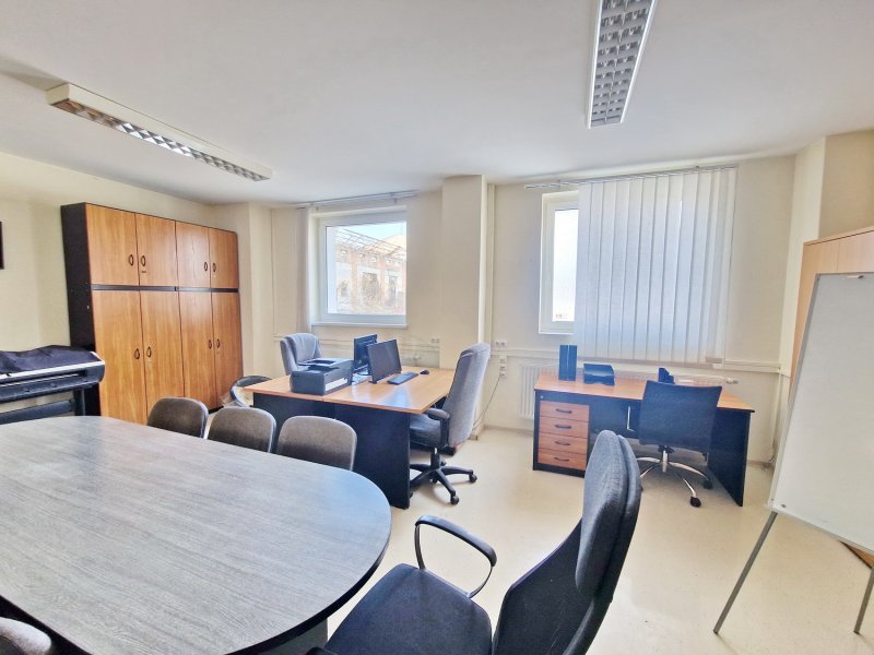 Az a telephely, ahol végre egy helyen működhet a raktár, a műhely és az iroda, kompromisszumok nélkül.