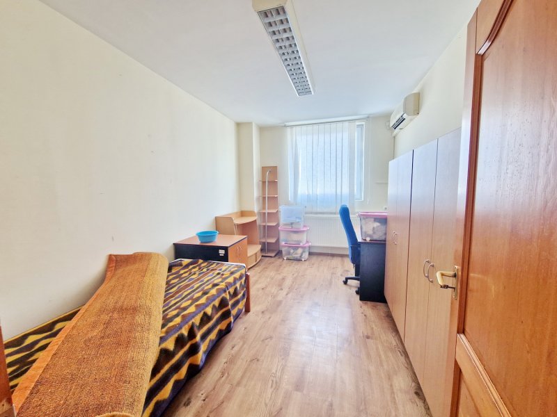 Az a telephely, ahol végre egy helyen működhet a raktár, a műhely és az iroda, kompromisszumok nélkül.