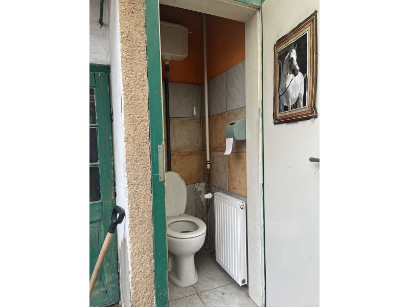 Eladó felújított családi ház Pest megye déli részén