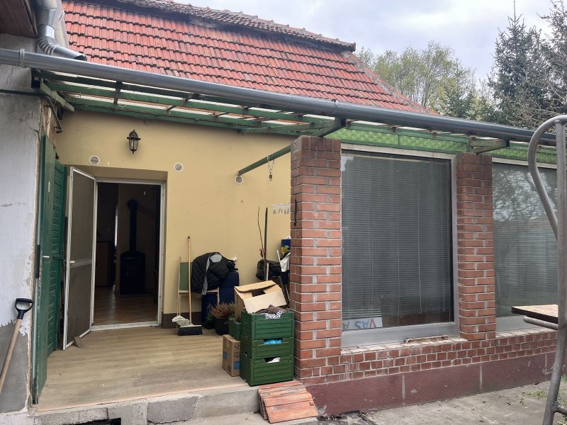 Eladó felújított családi ház Pest megye déli részén