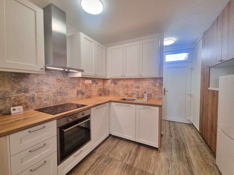 Kiadó Dunai panorámás lakás a belső Ferencváros szívében