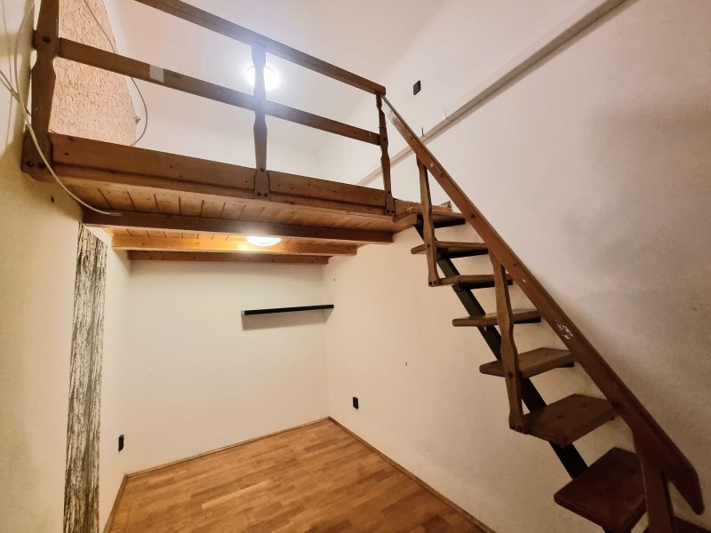 Tágas, nagypolgári ingatlan a megújult Ferencvárosban!