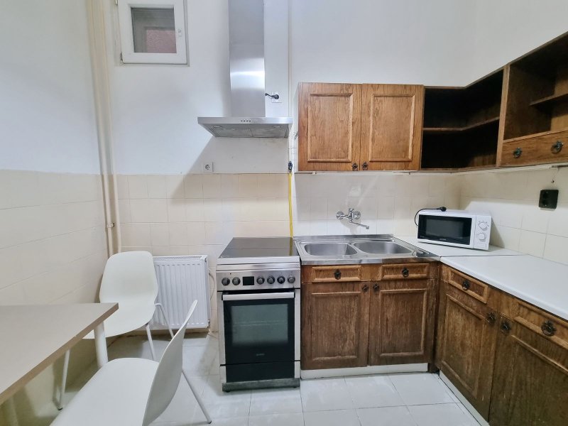 Tágas, nagypolgári ingatlan a megújult Ferencvárosban!