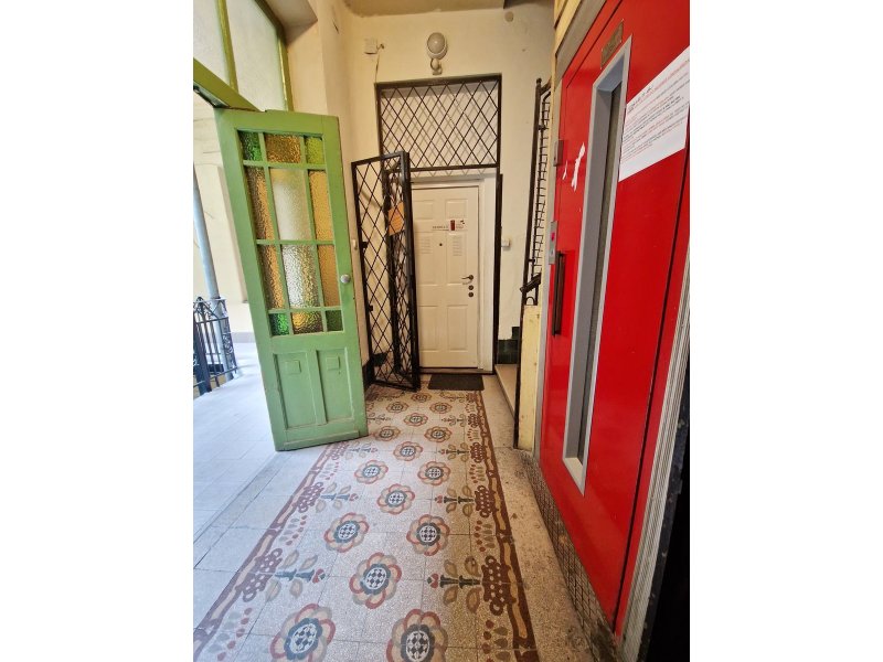 Egészségügyi központnak  alkalmas, berendezett rendelő kiadó 