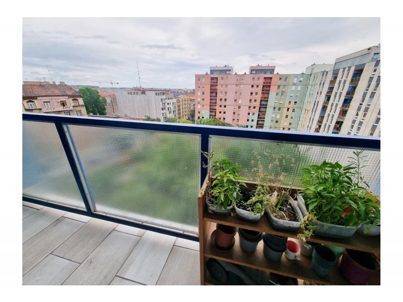 Panorámás, 3 szobás lakás a Corvin sétány közelében, kiváló otthon vagy befektetés!