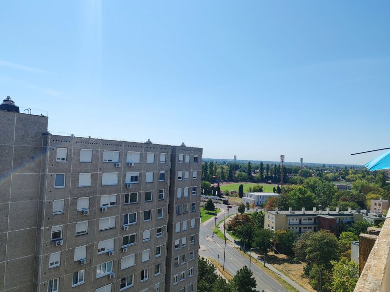 PANORÁMÁS, ERKÉLYES 3 SZOBÁS LAKÁS CSEPEL KÖZPONTJÁBAN!