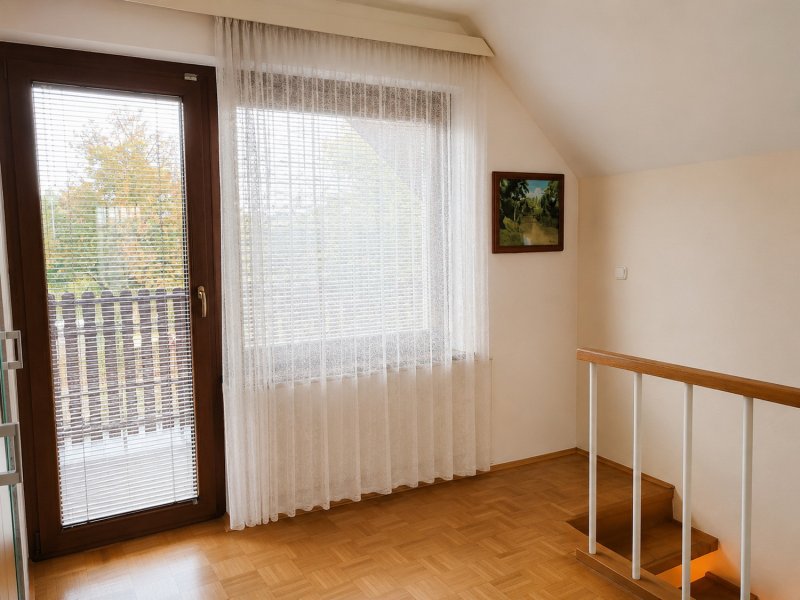 KERTBŐL EGYENESEN A DUNÁHOZ