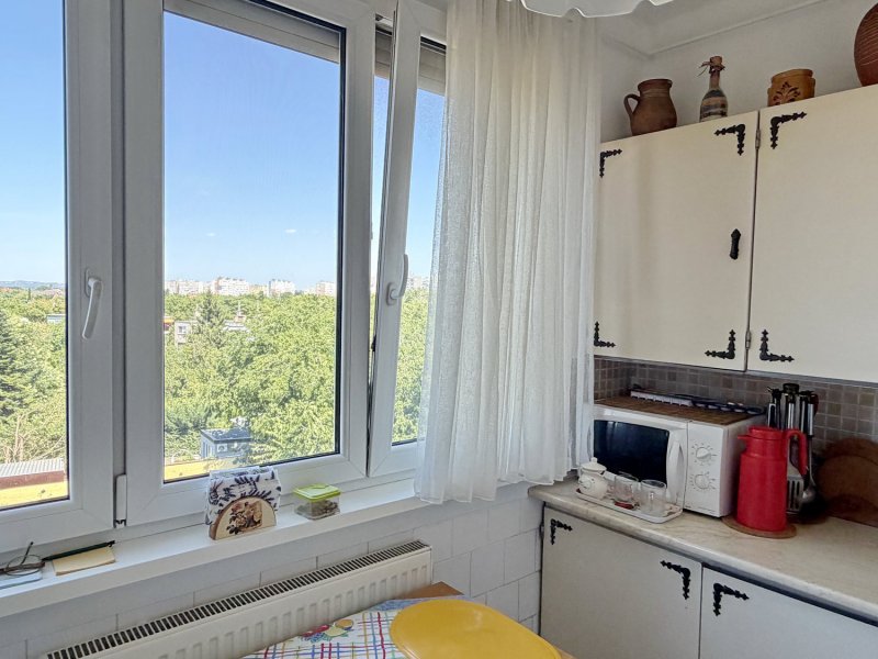 ZUGLÓ KÖZPONTI, MÉGIS CSENDES RÉSZÉN PANORÁMÁS, IGÉNYES PANELLAKÁS KIZÁRÓLAG NÁLUNK ELADÓ! 