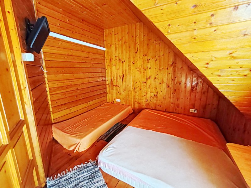 Csodálatos rönkház eladó Balatonvilágoson