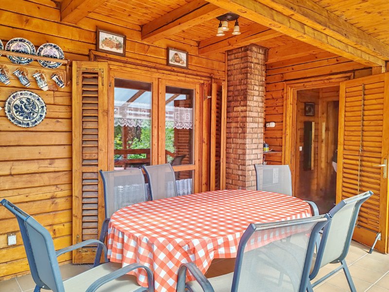 Csodálatos rönkház eladó Balatonvilágoson