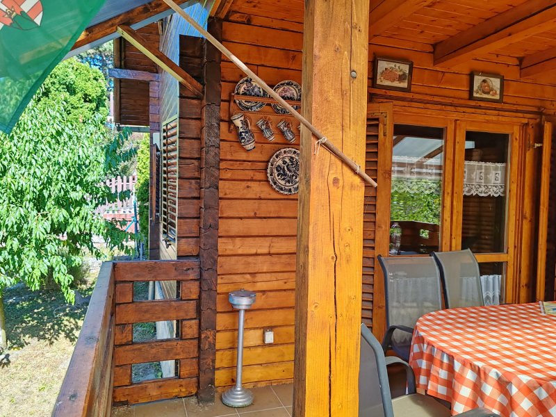 Csodálatos rönkház eladó Balatonvilágoson